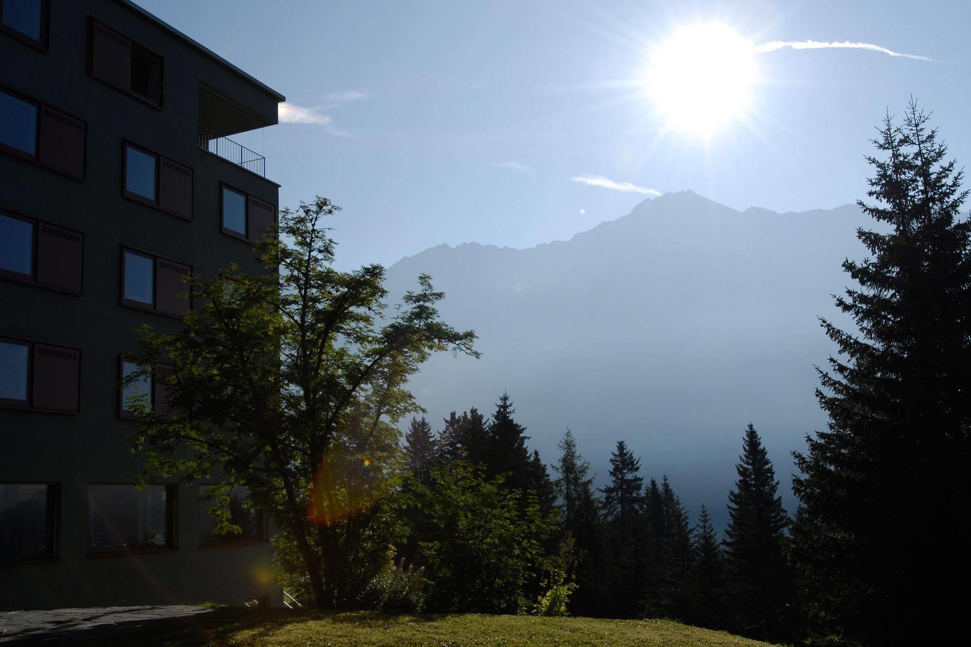 Valbella-Lenzerheide Youth Hostel Exterior foto